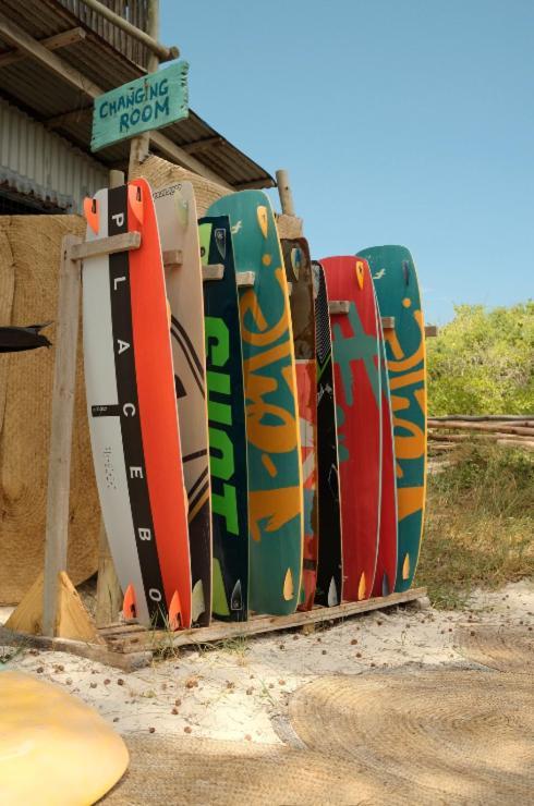 Salty'S Kitesurf Village Kilifi Exterior foto
